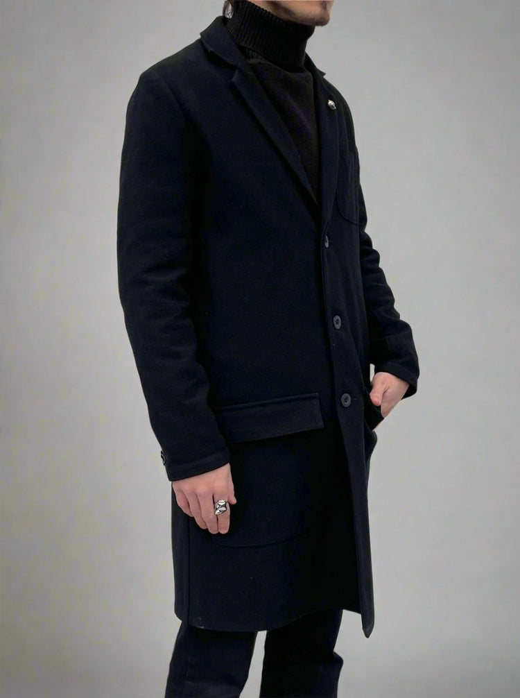 REYKJAVIK PŁASZCZ LABORATORY CZARNY Z SUROWEJ WEŁNY