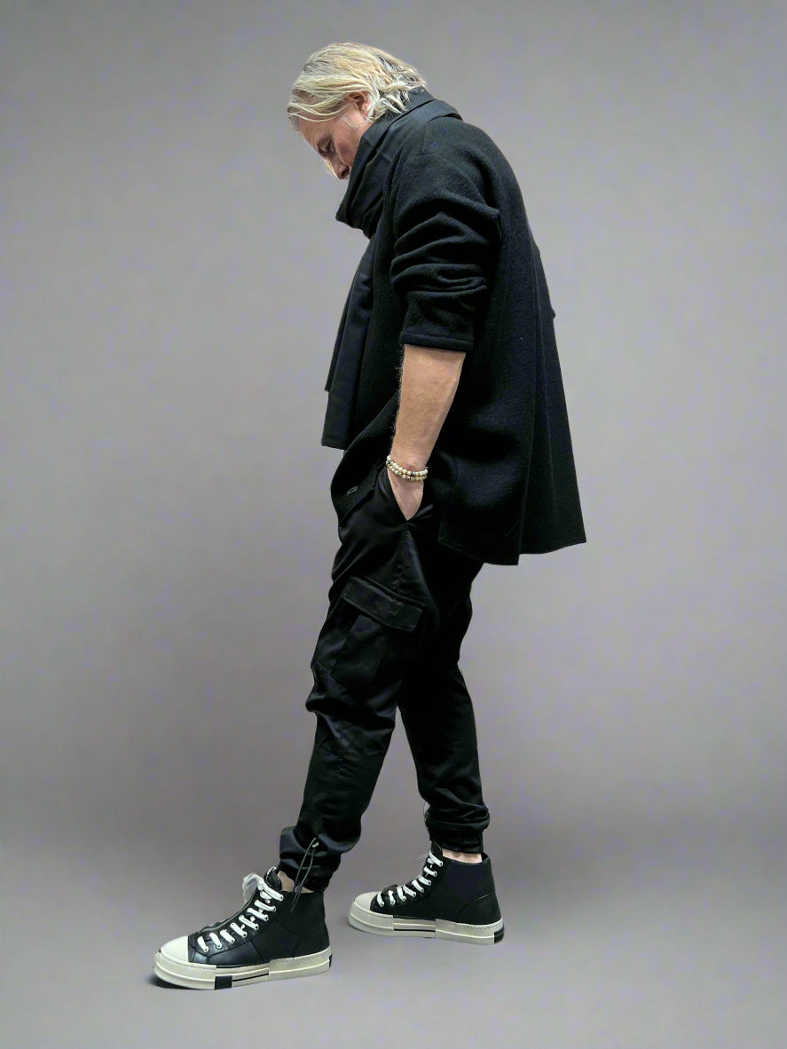 REBEL Sweter Czarny Wełniany Overskull AW25/3 REYKJAVIK