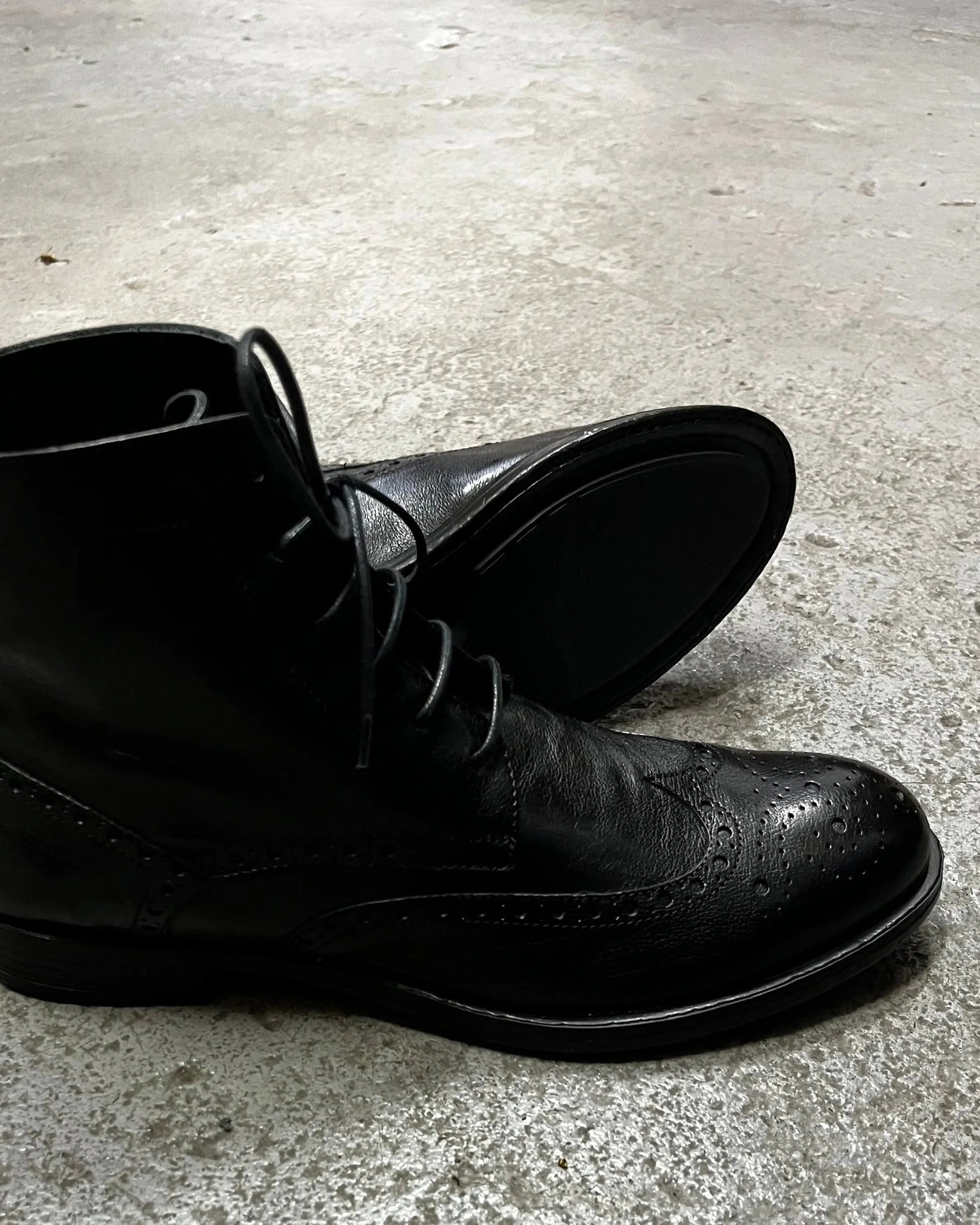 HUNDRED Derby Ankle Boots Bufalo CZARNE M514-681-96 HUNDRED